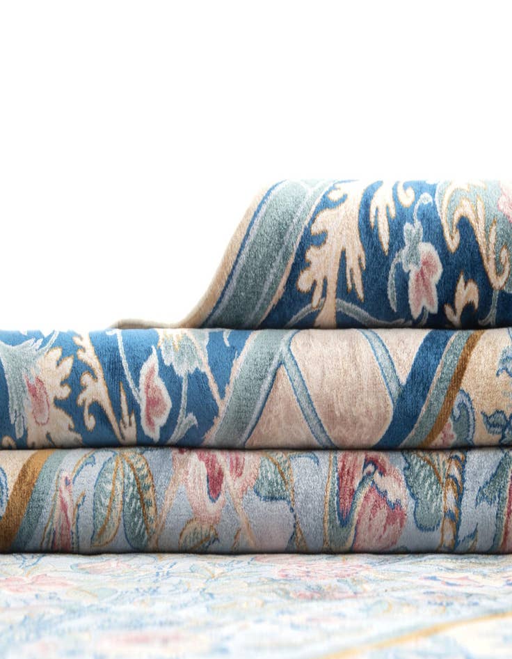 Detail image of  4' 11 x 7' 5 Ghom Design Rug