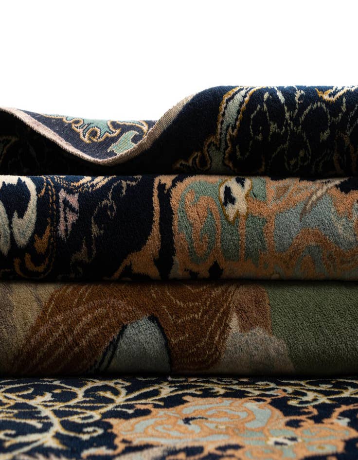 Detail image of  4' 5 x 6' 11 Ghom Rug