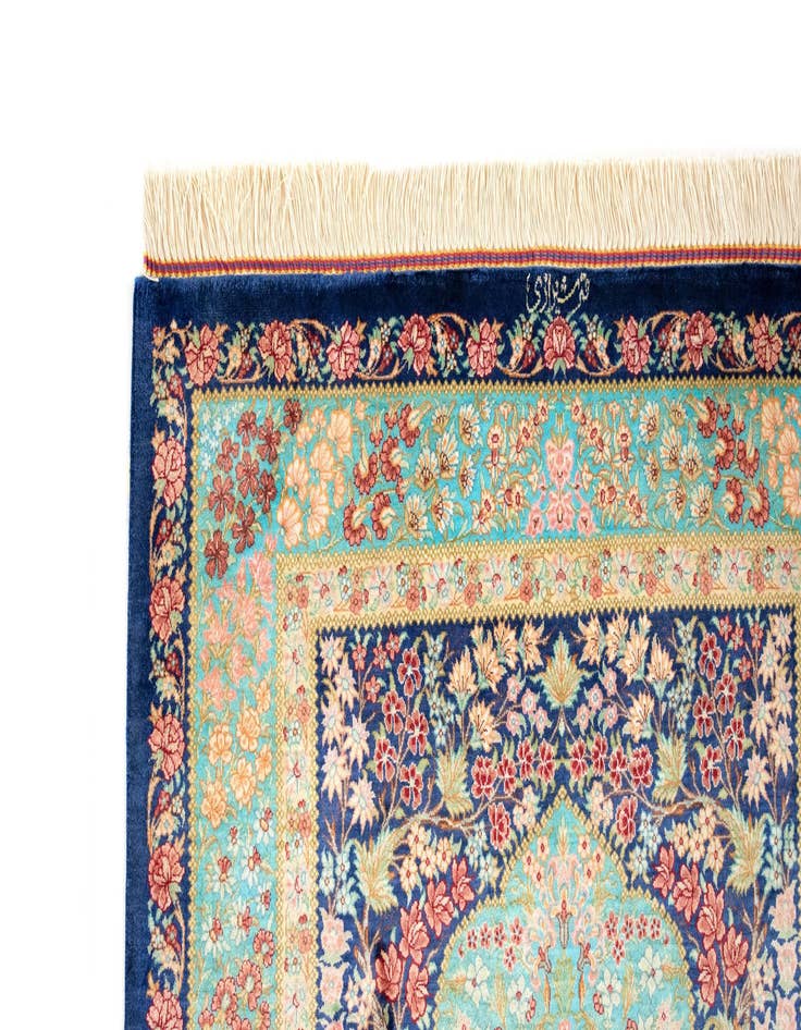 Detail image of  2' 7 x 4' Ghom Silk Rug