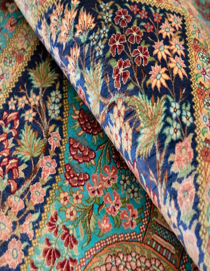 Detail image of  2' 7 x 4' Ghom Silk Rug