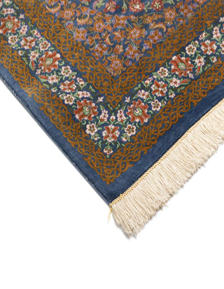 Detail image of  2' 7 x 4' Ghom Silk Rug