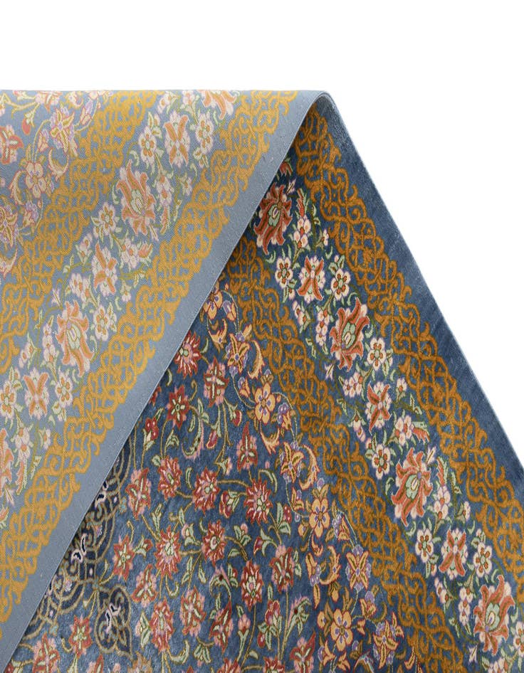 Detail image of  2' 7 x 4' Ghom Silk Rug