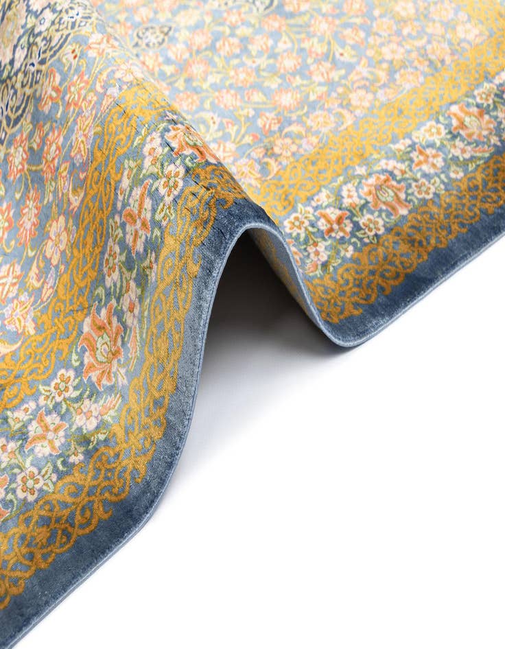 Detail image of  2' 7 x 4' Ghom Silk Rug