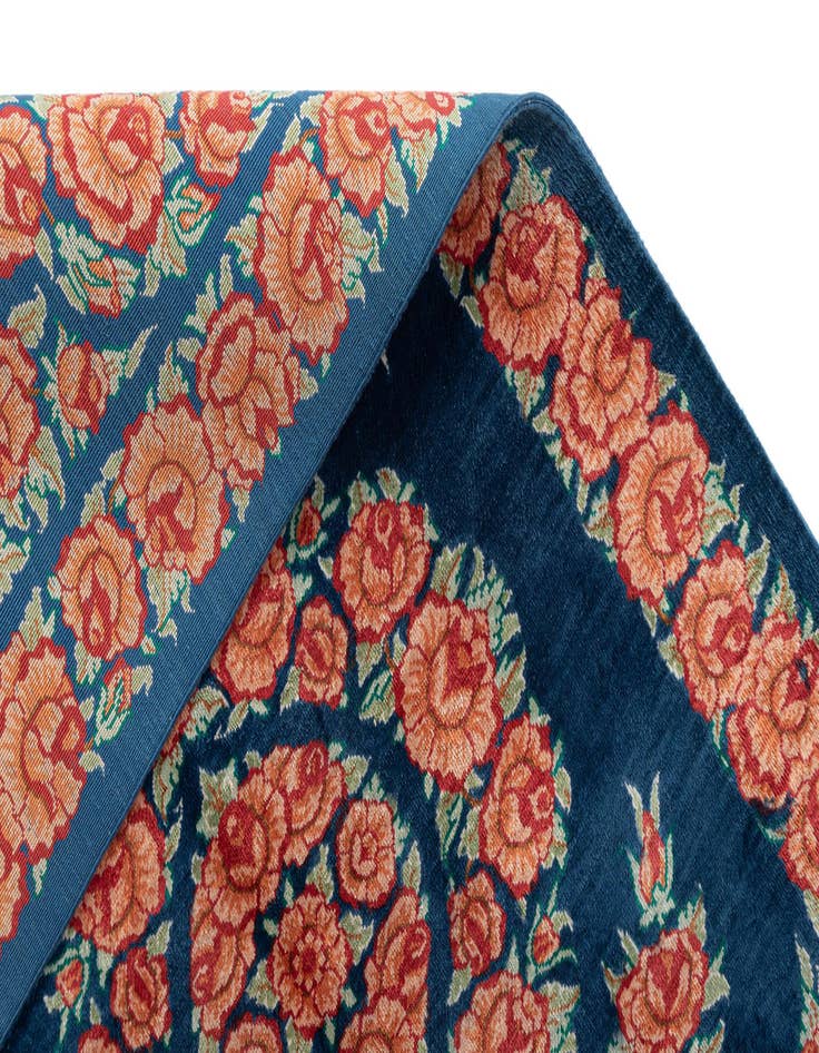 Detail image of  1' 6 x 2' 11 Ghom Silk Rug