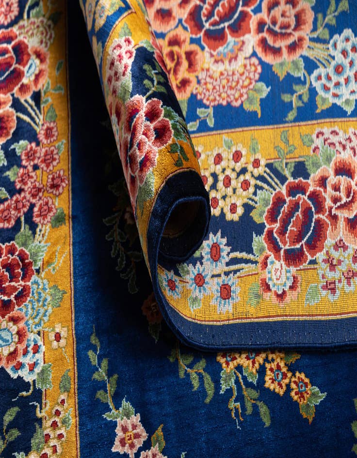 Detail image of  2' 7 x 4' Ghom Silk Rug