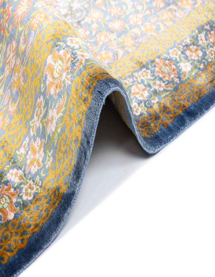 Detail image of  2' 7 x 4' 2 Ghom Silk Rug