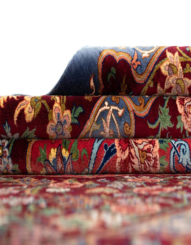 Detail image of  4' 4 x 6' 5 Ghom Silk Rug