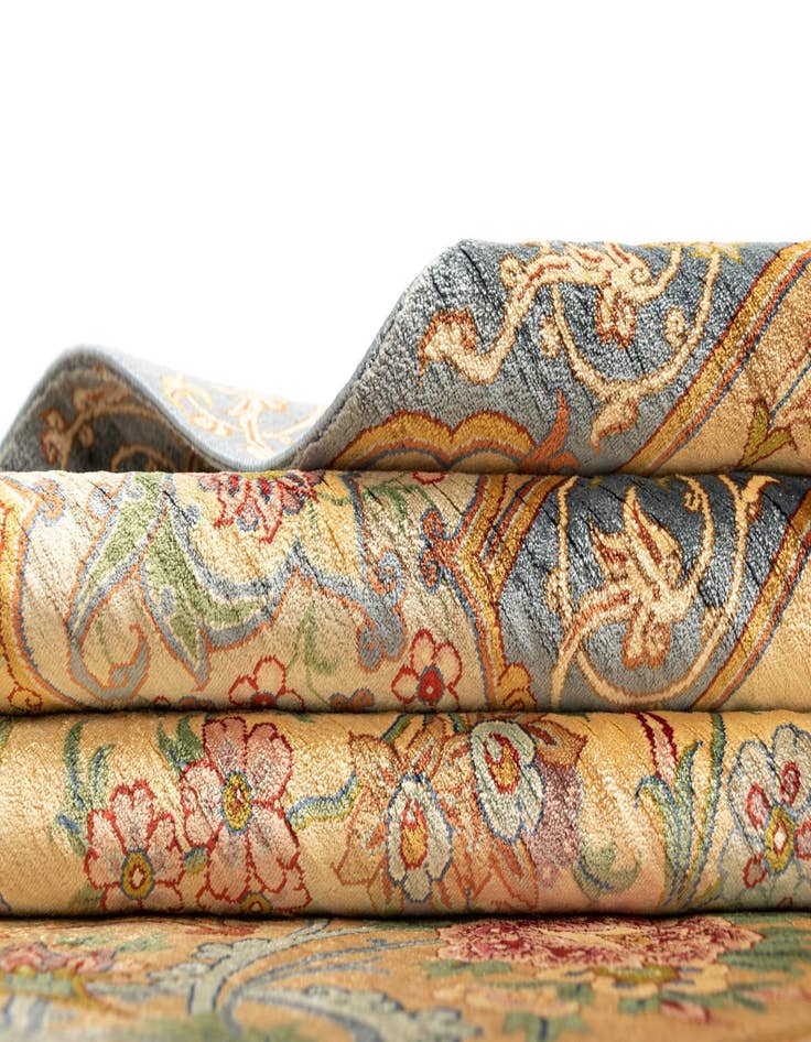 Detail image of  6' 8 x 8' 5 Ghom Silk Rug