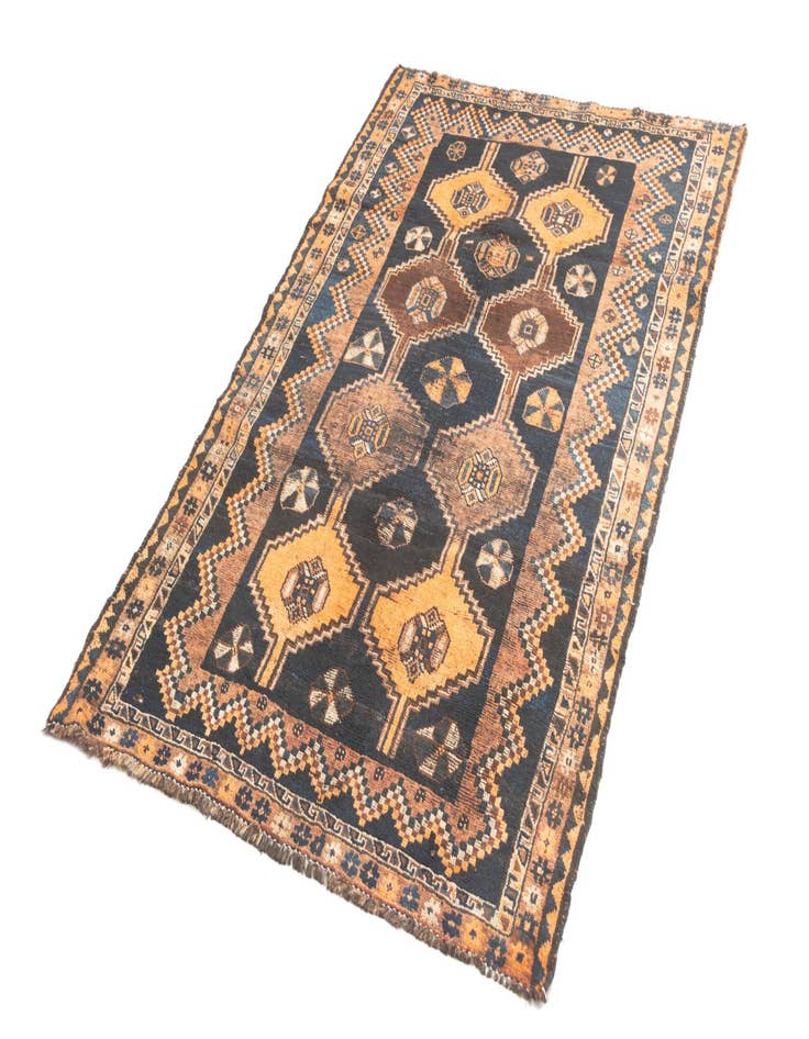 Detail image of  4' 1 x 6' 9 Hamedan Rug