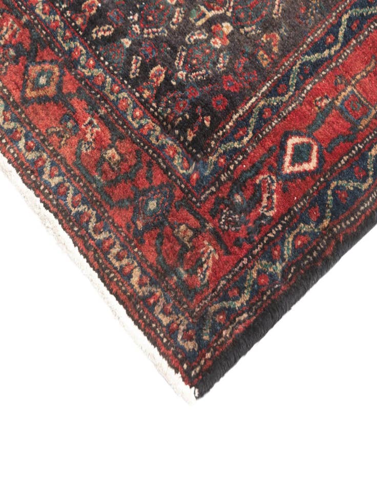 Detail image of  4' x 4' 11 Hamedan Rug