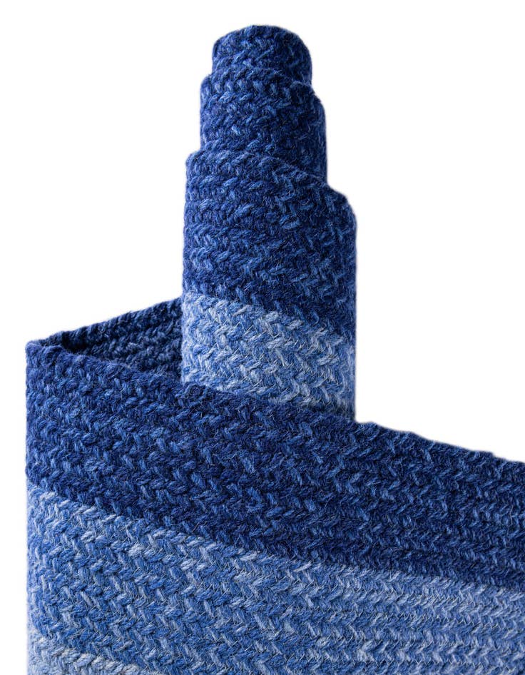 Detail image of  5' 1 x 8'  Hand Hand Braided Wool Rug