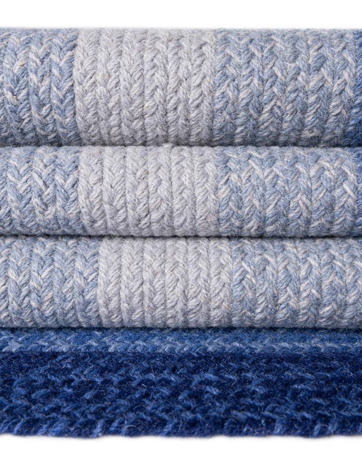 Detail image of  5' 1 x 8'  Hand Hand Braided Wool Rug