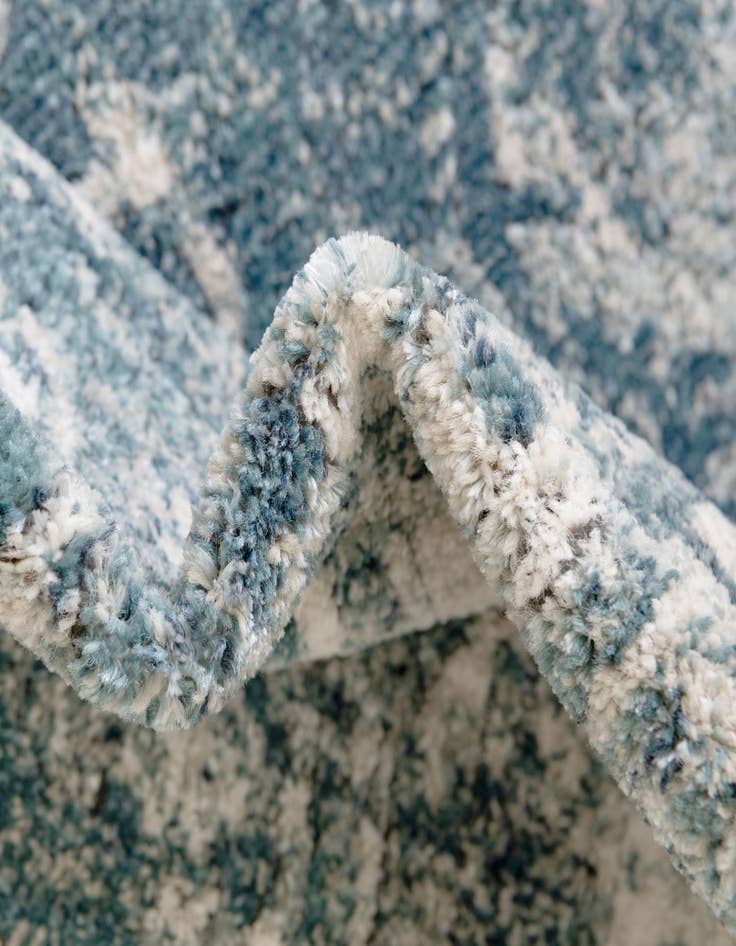 Detail image of  2' x 3' Isabella Rug