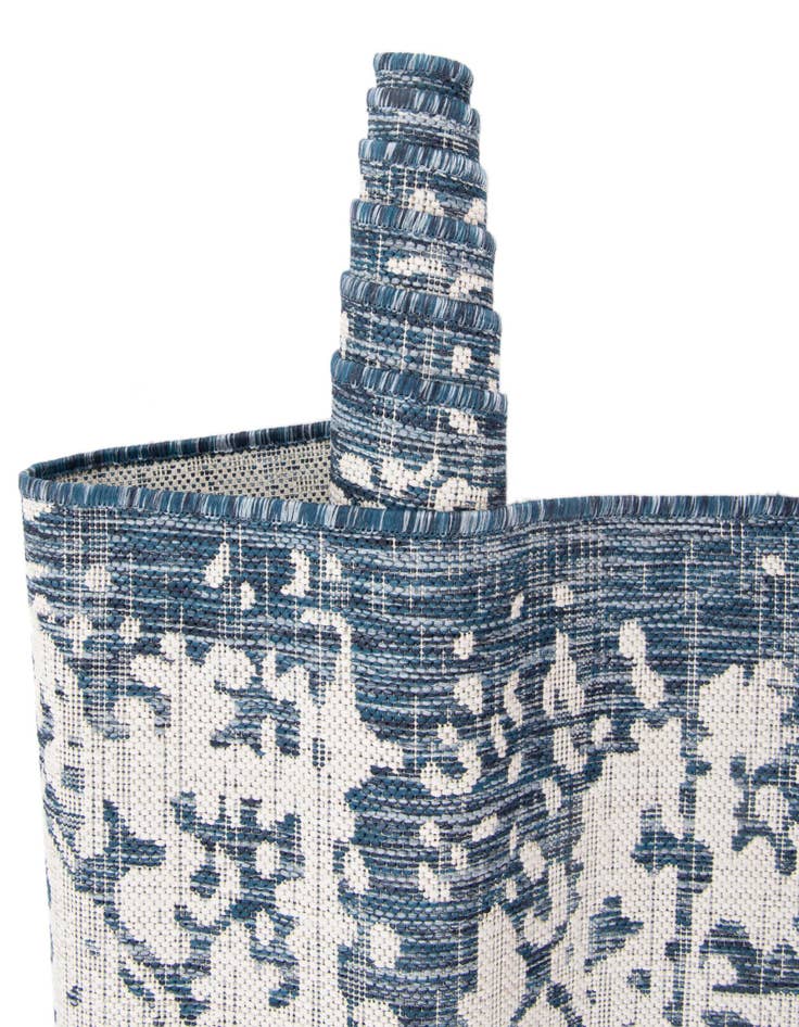 Detail image of  7' x 10'  Washable Jill Zarin Dubai Indoor / Outdoor Rug