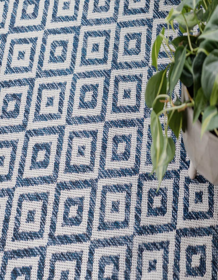 Detail image of  5' 3 x 8'  Washable Jill Zarin Costa Rica Indoor / Outdoor Rug