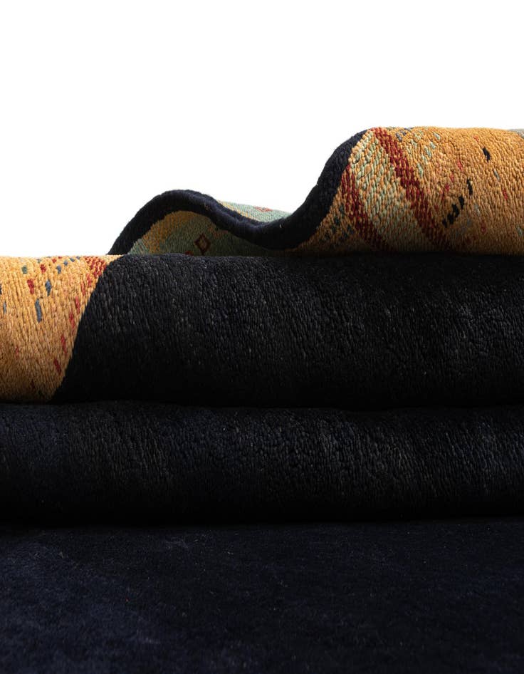 Detail image of  6' 6 x 9' 9 Juma Wool Rug