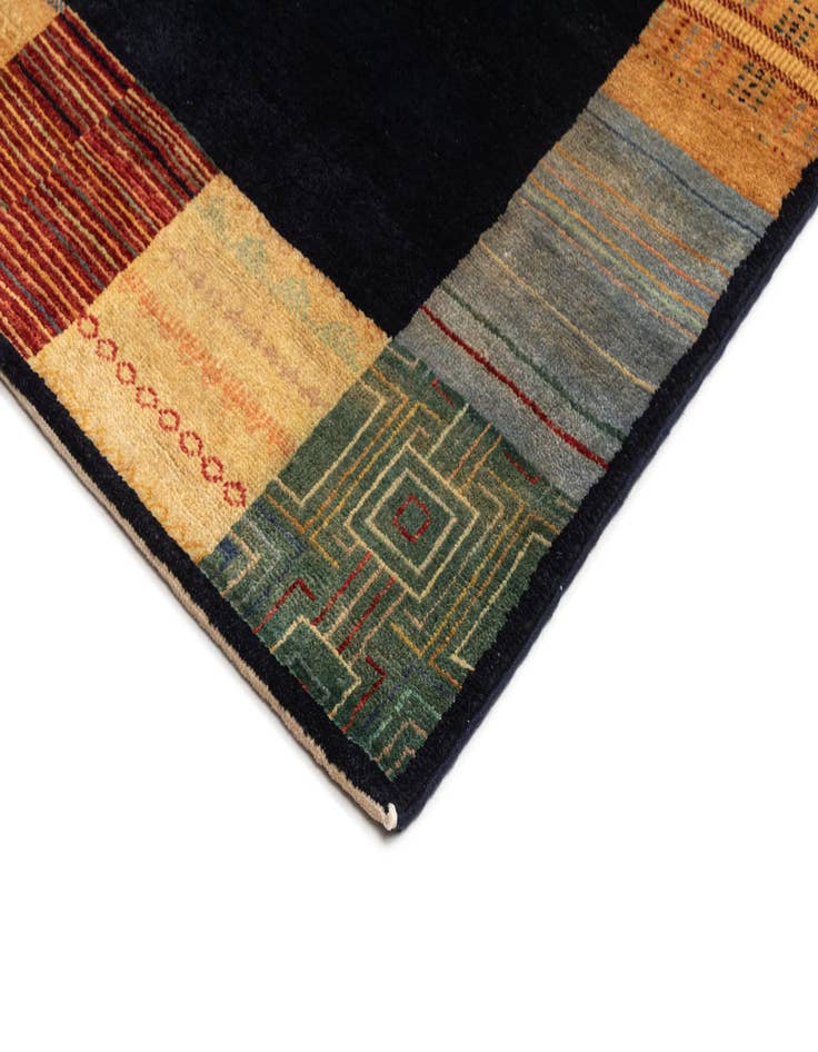 Detail image of  6' 6 x 9' 9 Juma Wool Rug