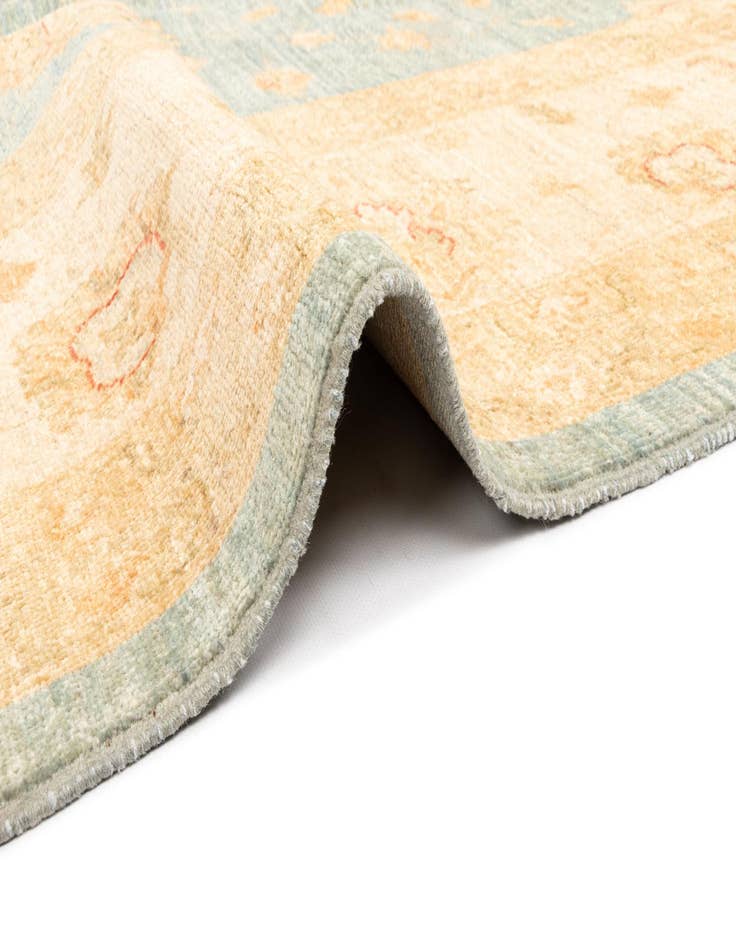 Detail image of  9' 11 x 14' 10 Kaizar Wool Rug