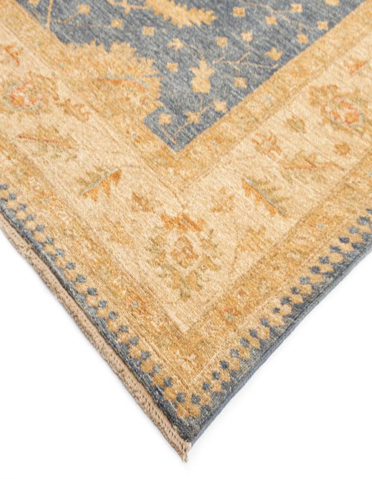 Detail image of  5' 10 x 7' 10 Kaizar Wool Rug