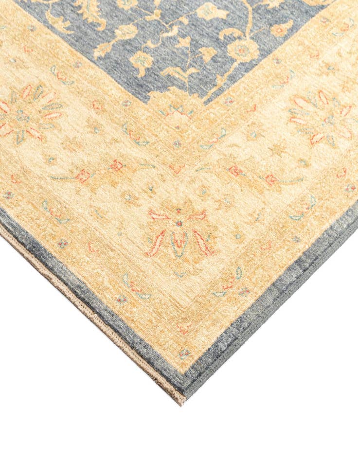 Detail image of  8' 4 x 11' 3 Kaizar Wool Rug