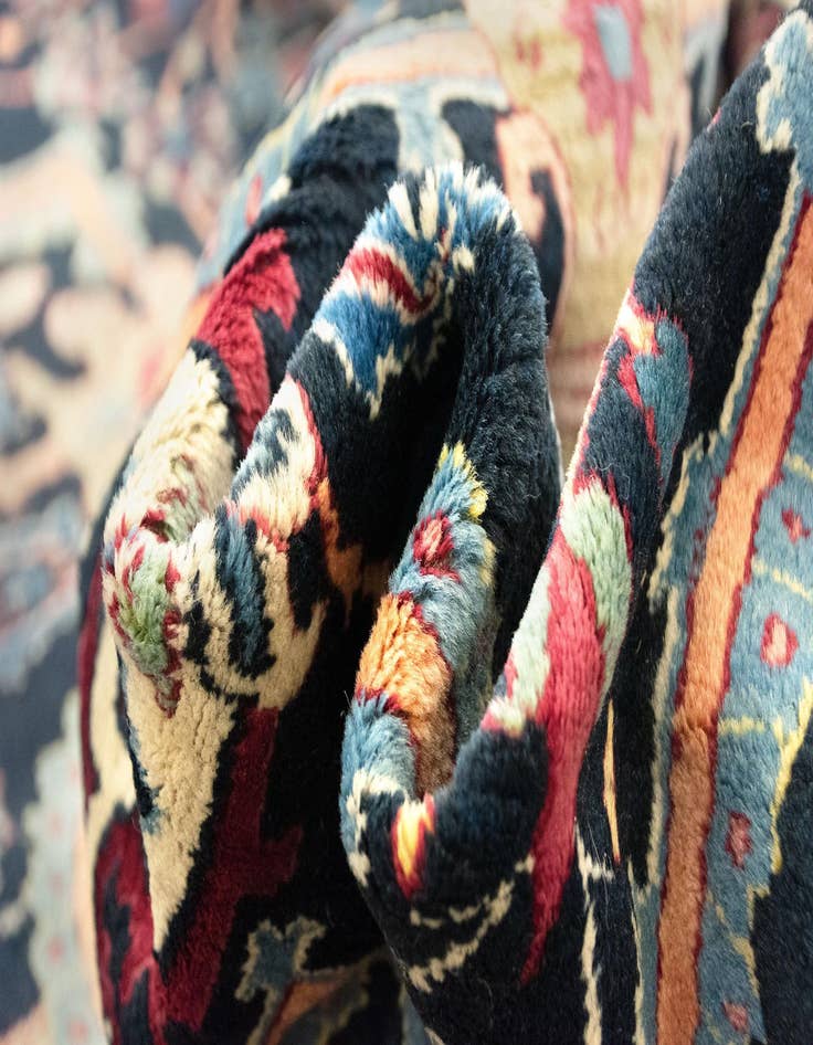 Detail image of  9' 9 x 12' 8  Hand Knotted Kashan Persian Wool Rug