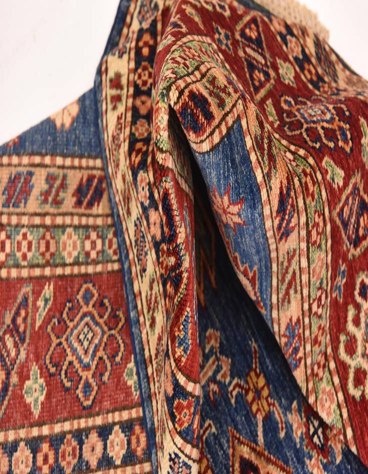 Detail image of  5' 6 x 7' 7  Hand Knotted Kazak Oriental Rug