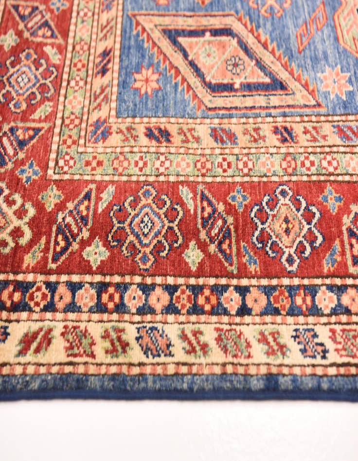 Detail image of  5' 6 x 7' 7  Hand Knotted Kazak Oriental Rug