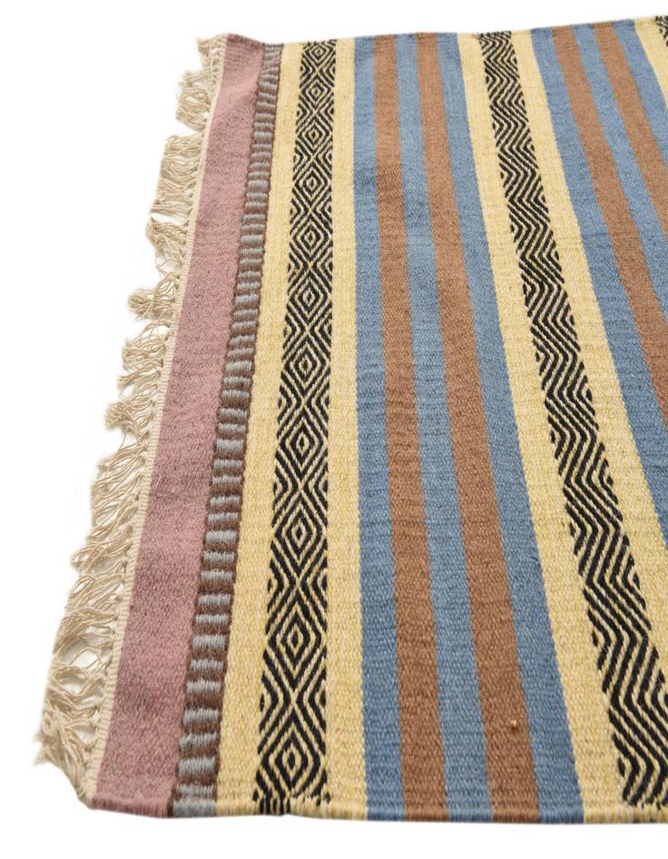 Detail image of  3' x 5' 2  Hand Woven Kilim Dhurrie Wool Rug