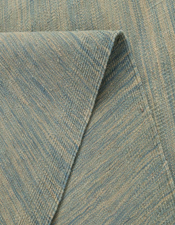 Detail image of  4' 4 x 6' 1  Hand Woven Kilim Modern Wool Rug