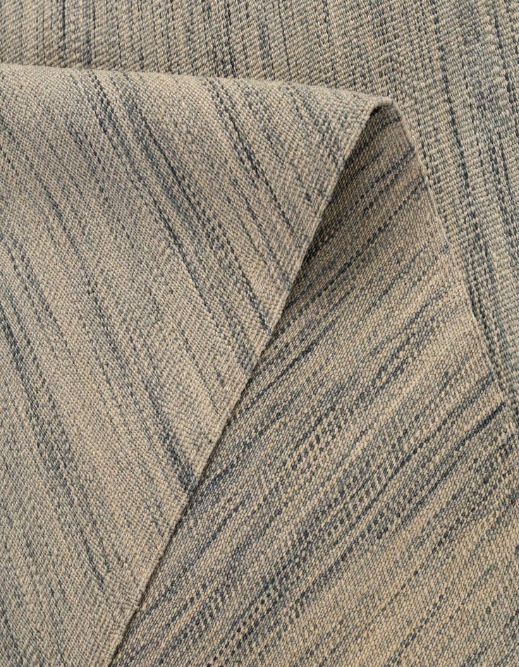 Detail image of  6' 4 x 9' 6  Hand Woven Kilim Modern Wool Rug