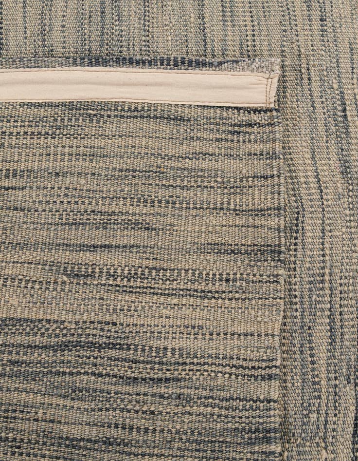 Detail image of  6' 6 x 9' 8  Hand Woven Kilim Modern Wool Rug