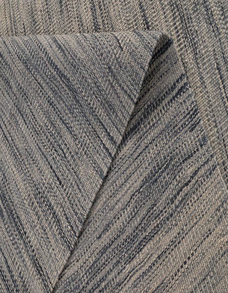 Detail image of  6' 11 x 9' 1  Hand Woven Kilim Modern Wool Rug