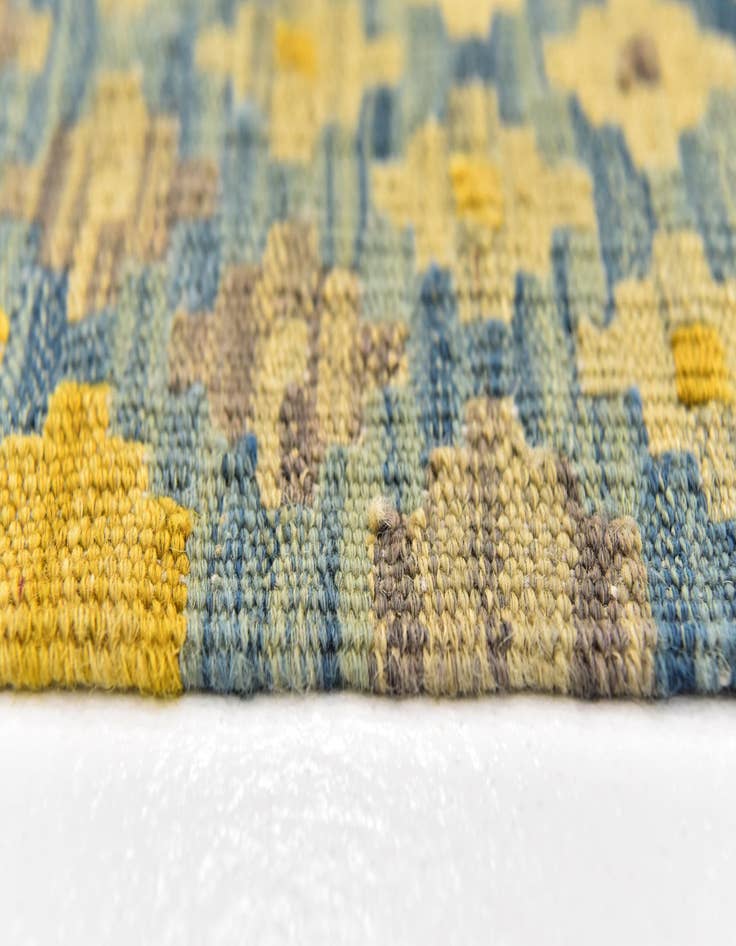 Detail image of  3' 4 x 5'  Hand Woven Kilim Modern Wool Rug