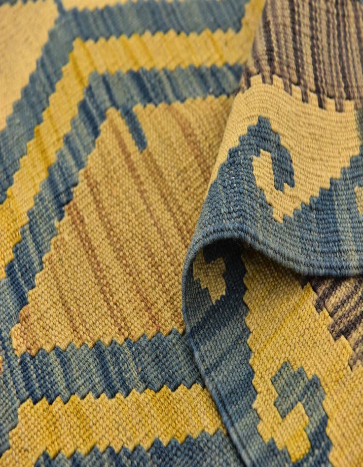 Detail image of  3' 4 x 4' 10  Hand Woven Kilim Modern Wool Rug