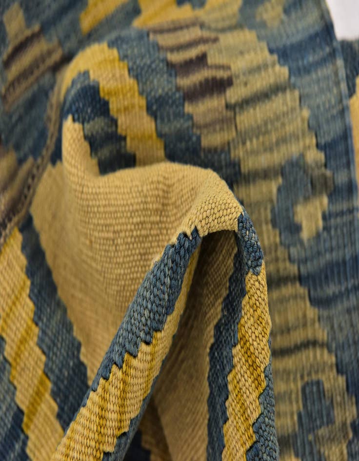 Detail image of  3' 4 x 4' 10  Hand Woven Kilim Modern Wool Rug