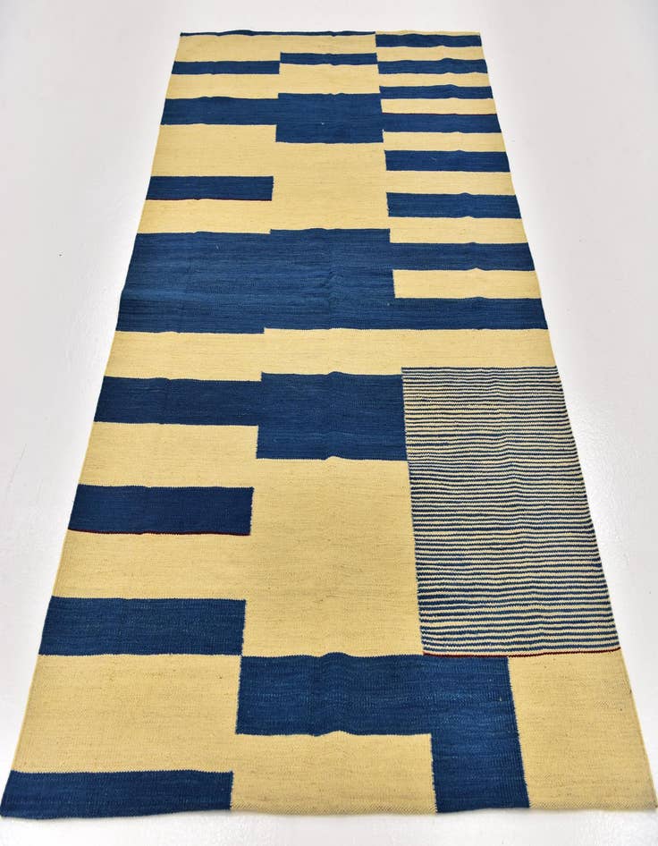 Detail image of  4' 2 x 5' 10  Hand Woven Kilim Modern Wool Rug