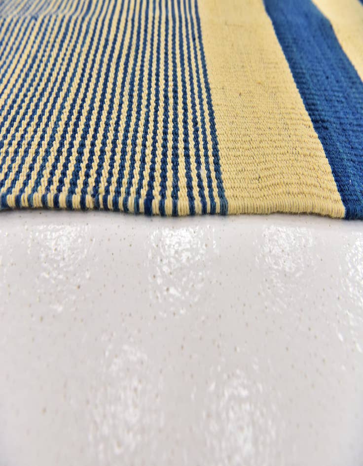 Detail image of  4' 2 x 5' 10  Hand Woven Kilim Modern Wool Rug