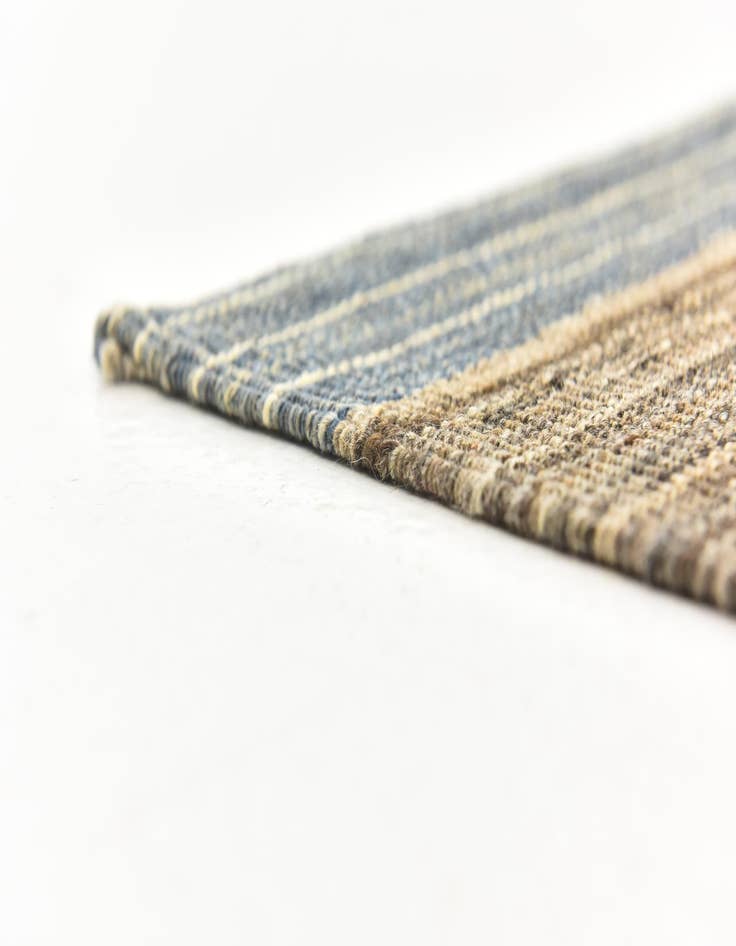 Detail image of  6' x 7' 8  Hand Woven Kilim Modern Wool Rug