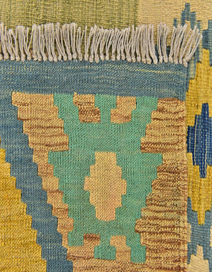 Detail image of  5' 9 x 8'  Hand Woven Kilim Modern Wool Rug