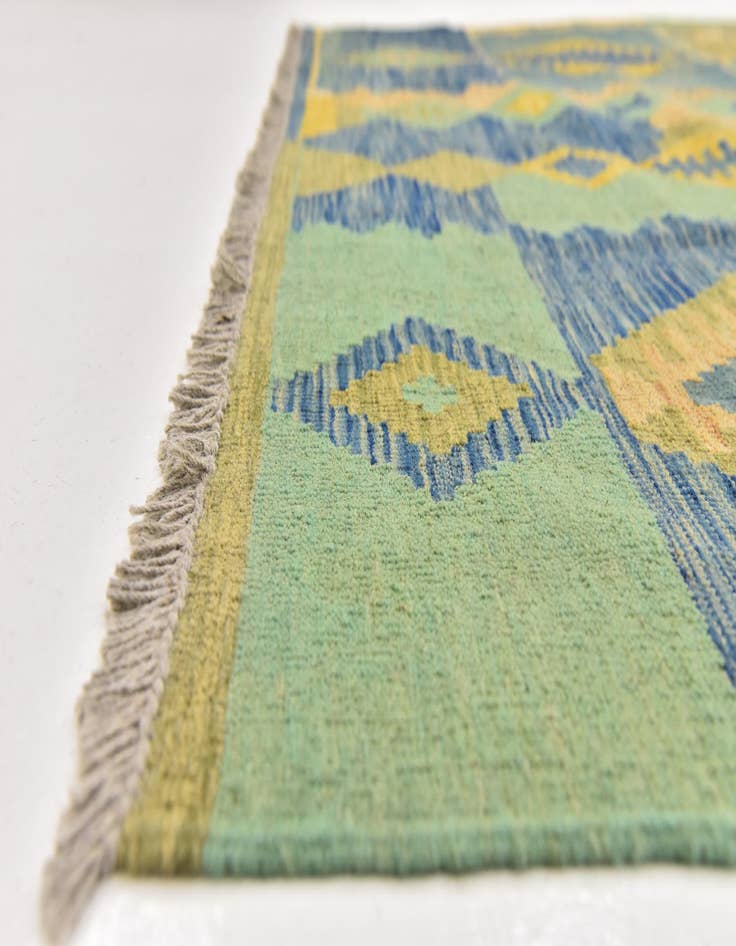 Detail image of  5' 9 x 8'  Hand Woven Kilim Modern Wool Rug