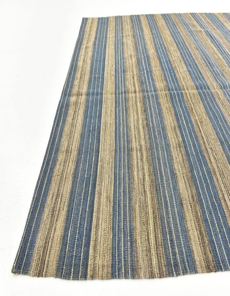 Detail image of  5' 10 x 7' 4  Hand Woven Kilim Modern Wool Rug