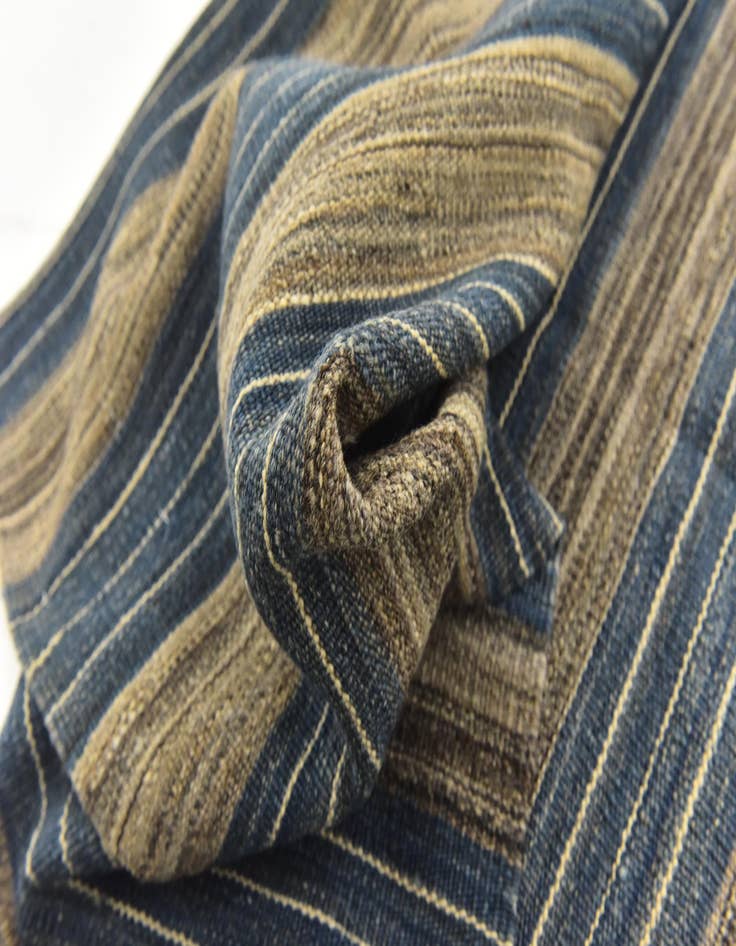 Detail image of  5' 10 x 7' 4  Hand Woven Kilim Modern Wool Rug