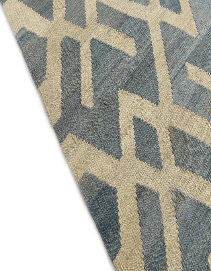 Detail image of  7' 2 x 9' 5  Hand Woven Kilim Modern Wool Rug