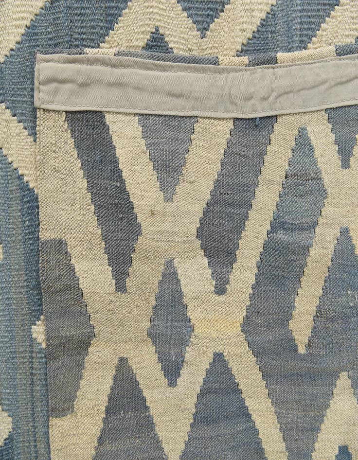 Detail image of  7' 2 x 9' 5  Hand Woven Kilim Modern Wool Rug