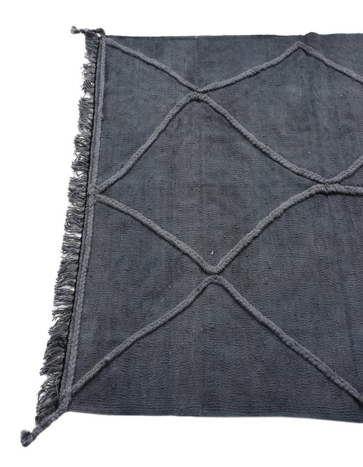 Detail image of  3' 3 x 4' 10  Hand Woven Kilim Modern Wool Rug