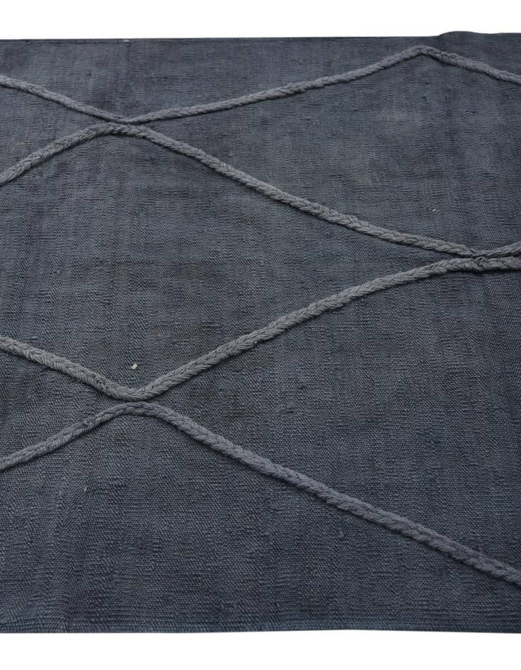 Detail image of  3' 3 x 4' 10  Hand Woven Kilim Modern Wool Rug