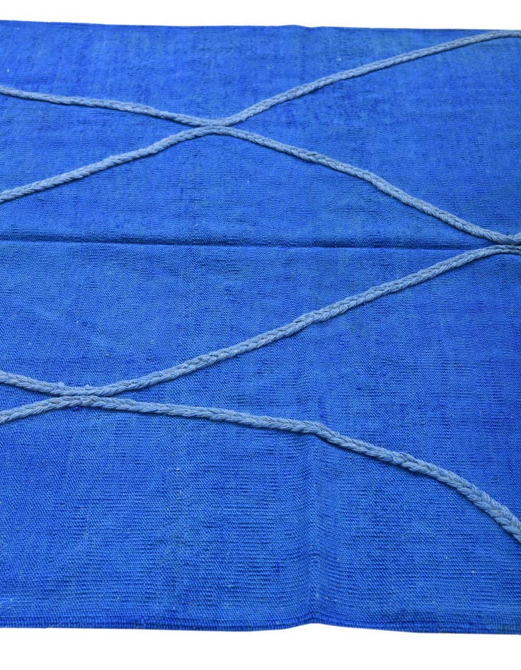 Detail image of  4' 1 x 6' 1  Hand Woven Kilim Modern Wool Rug