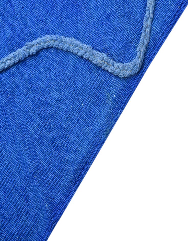 Detail image of  4' 1 x 6' 1  Hand Woven Kilim Modern Wool Rug