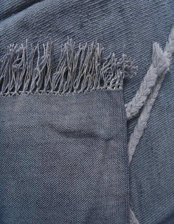 Detail image of  4' 8 x 6' 8  Hand Woven Kilim Modern Wool Rug