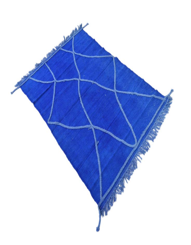 Detail image of  3' 4 x 5'  Hand Woven Kilim Modern Wool Rug